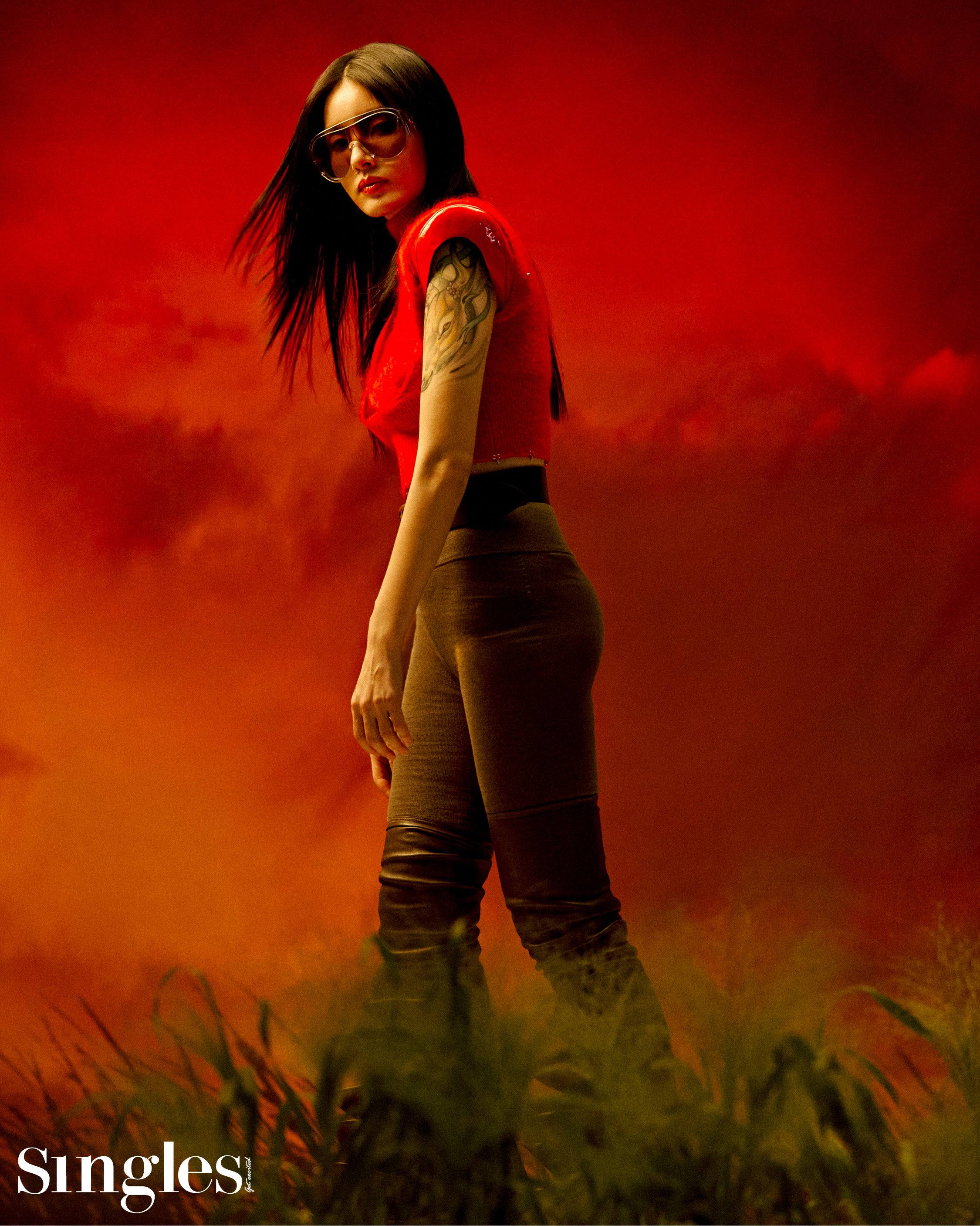 싱글즈 화보, 모니카, 장은실, 정혜인, 서현숙, 신지은, 구슬, 여왕벌 게임, 스포트막스, 아크리스, 구찌, YCH, 푸시버튼, 토템, 앤아더스토리즈,질샌더, 마크 제이콥스, 준지, 플로렌티나 라이트너 by 아데쿠베, 쥬세페 자노티, 포트레이트 리포트, 알렉산더 왕, 코스